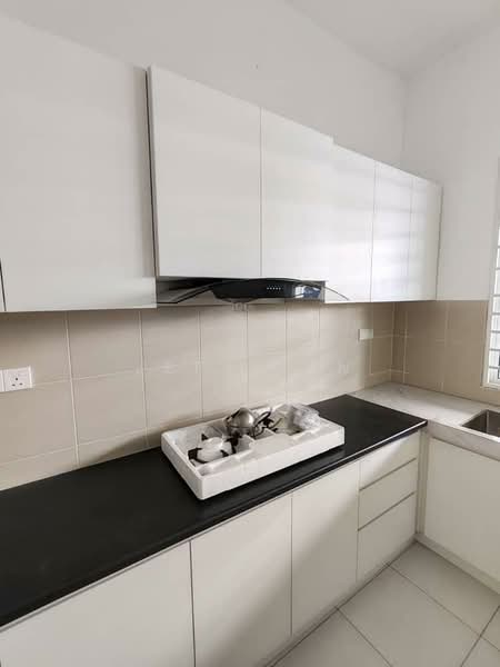 Semi-Detached House for Rent in Seri Kembangan (Selangor) - Jeff Tan - Kitchen - PropertyGuru.com.my