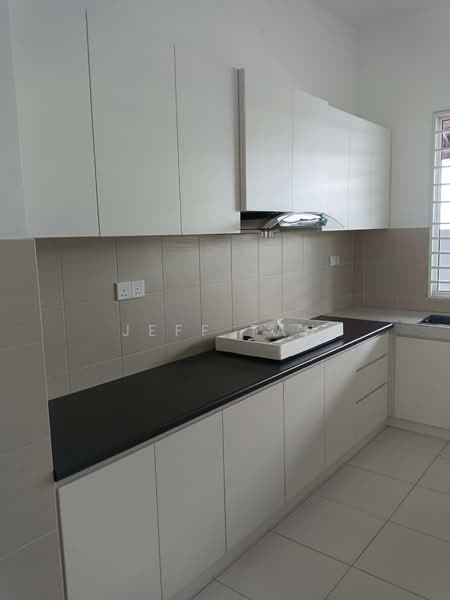 Semi-Detached House for Rent in Seri Kembangan (Selangor) - Jeff Tan - Kitchen - PropertyGuru.com.my