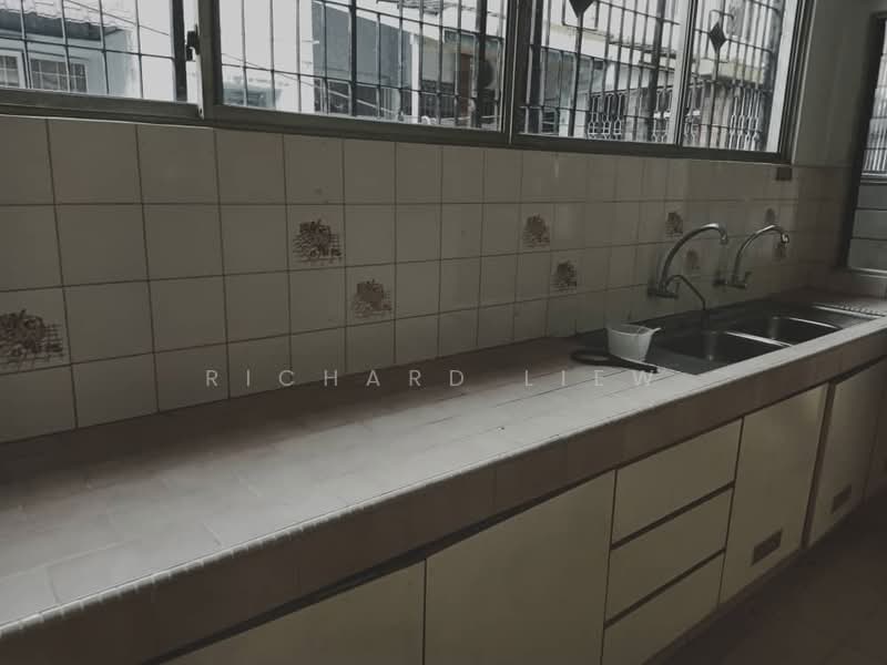 Rumah Teres 2 Tingkat untuk Disewa di SS 24, Taman Megah (Petaling Jaya) - Richard Liew - Kitchen - PropertyGuru.com.my