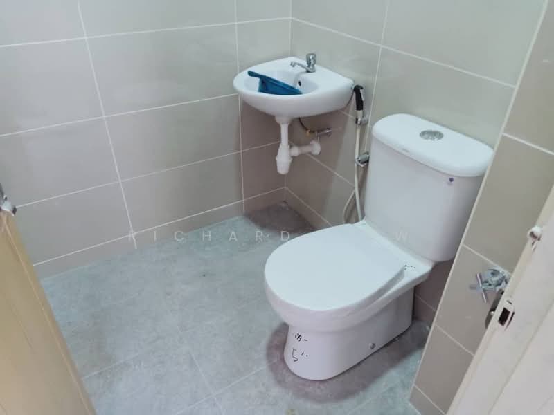 Rumah Teres 2 Tingkat untuk Disewa di SS 24, Taman Megah (Petaling Jaya) - Richard Liew - Bathroom - PropertyGuru.com.my