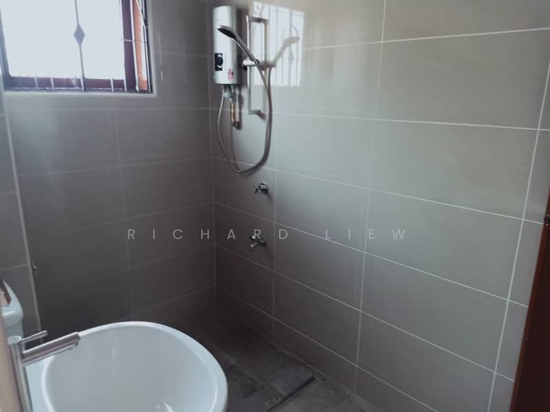 Rumah Teres 2 Tingkat untuk Disewa di SS 24, Taman Megah (Petaling Jaya) - Richard Liew - Bathroom - PropertyGuru.com.my