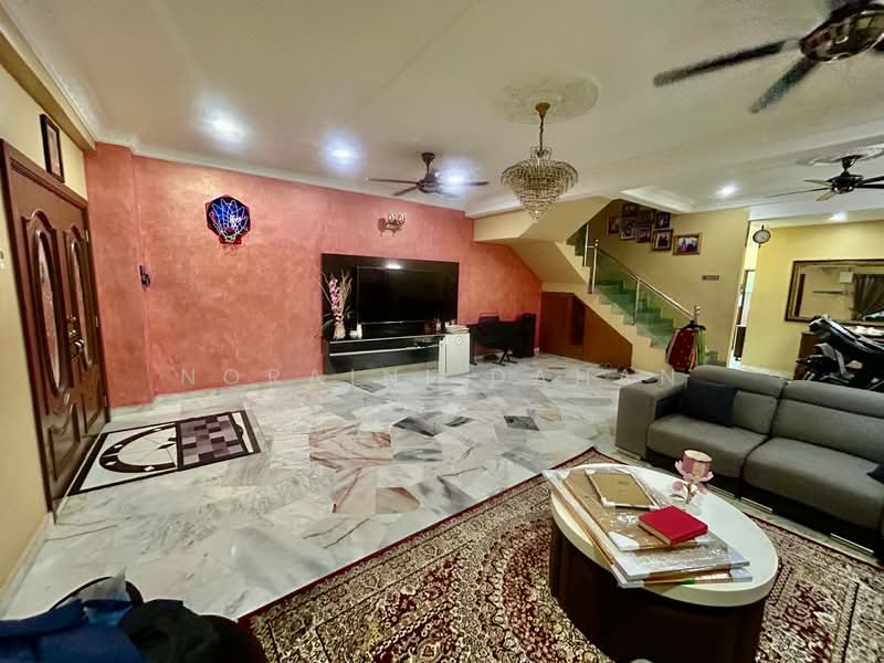 Rumah Teres 2 Tingkat untuk Dijual di Ampang Jaya (Ampang) - Noraini Dahan - Living Room - PropertyGuru.com.my