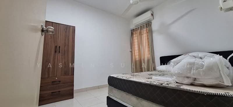 Apartment for Sale at De Bayu - Yasmin Sulaiman - Bedroom - PropertyGuru.com.my