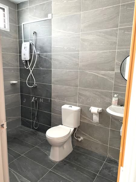 2-storey Terraced House for Rent in Taman Bestari Indah (Ulu Tiram) - Janice Yong - Bathroom - PropertyGuru.com.my