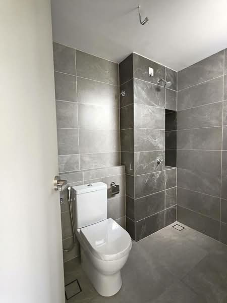 Rumah Teres 2 Tingkat untuk Disewa di Leisure Farm (Gelang Patah) - Tony Lim - Bathroom - PropertyGuru.com.my