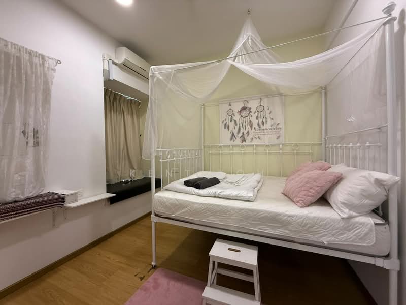 Kondominium untuk Disewa di Bay Point @ Country Garden Danga Bay - Kent Koh - Bedroom - PropertyGuru.com.my