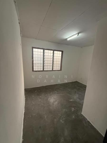 Rumah Teres 2 Tingkat untuk Dijual di Sungai Buloh (Selangor) - Noraini Dahan - Interior - PropertyGuru.com.my