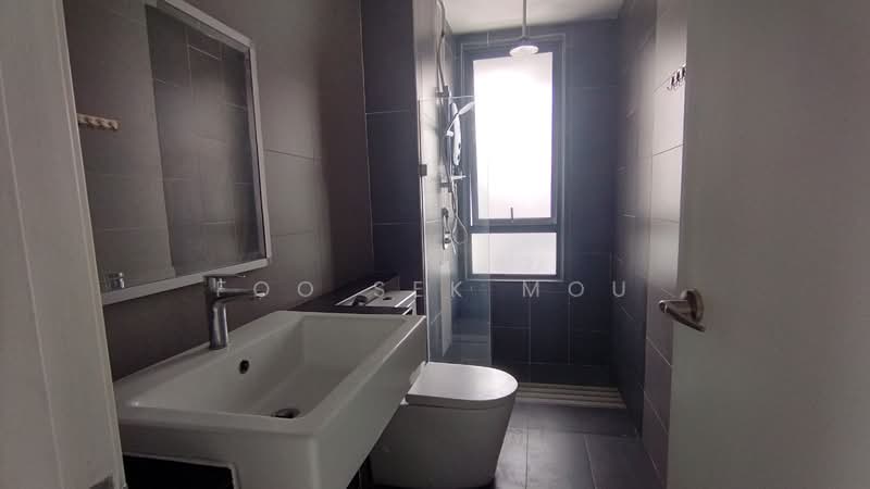 Servis Apartment untuk Disewa di 8 Kinrara - Foo Sek Mou - Bathroom - PropertyGuru.com.my