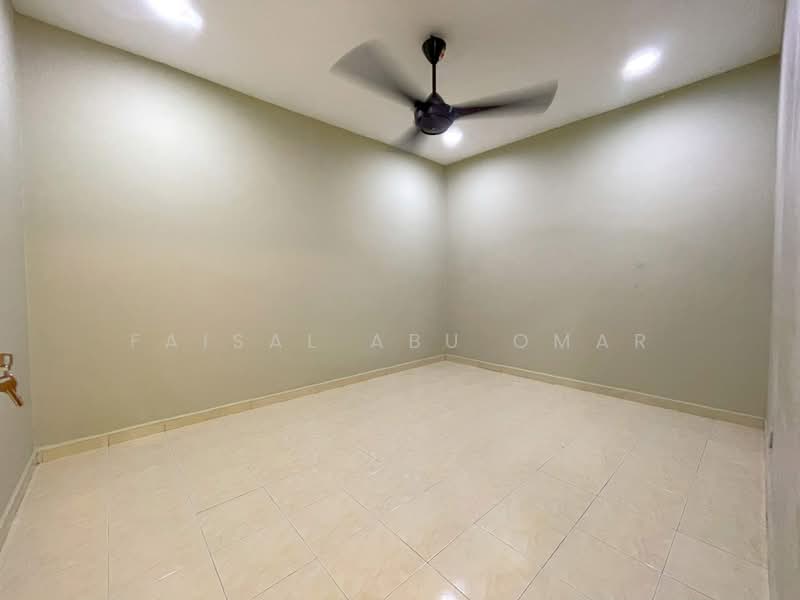 1-storey Terraced House for Sale in Bandar Kinrara Seksyen 1 (Bandar Kinrara) - Faisal Abu Omar - Interior - PropertyGuru.com.my