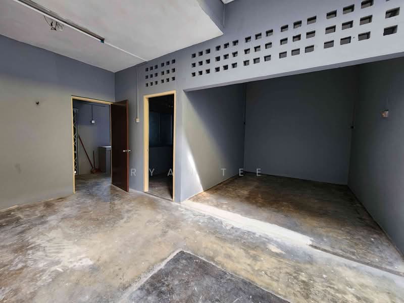 Shop for Rent in Kepong (Kuala Lumpur) - Ryan Tee - Interior - PropertyGuru.com.my