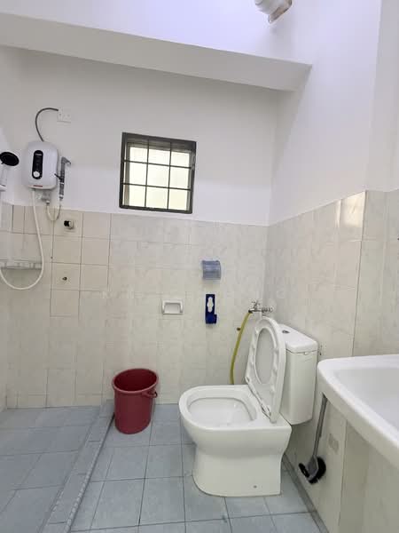 Condominium for Rent at Medan Putra Condominium - KK Chong - Bathroom - PropertyGuru.com.my