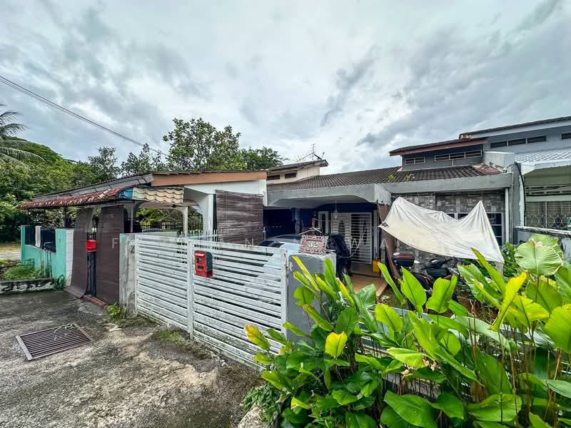 1-storey Terraced House for Sale in Seksyen 2 Bandar Baru Bangi (Bandar Baru Bangi) - Fauran Nawawi - PropertyGuru.com.my
