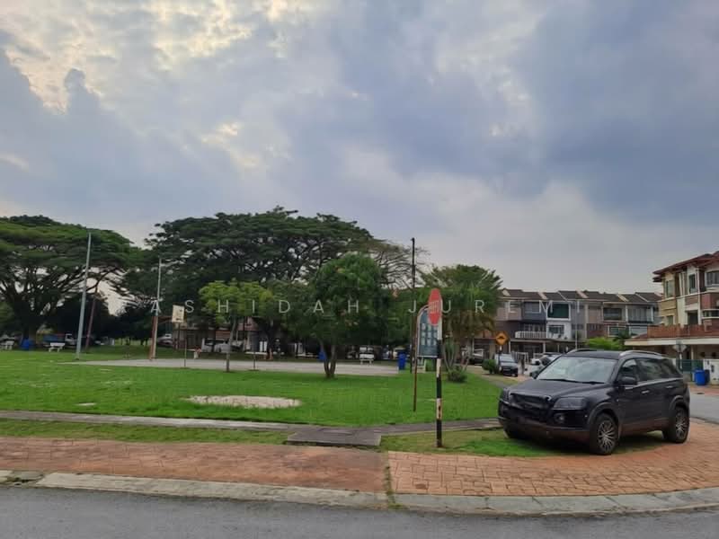 Rumah Teres 3 Tingkat untuk Dijual di Shah Alam (Selangor) - Rashidah Juremi - Exterior - PropertyGuru.com.my