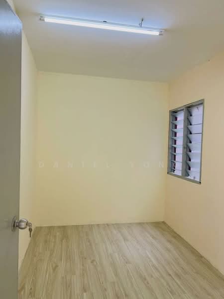 Flat for Sale at Taman Impian Emas - Daniel Yong - Interior - PropertyGuru.com.my