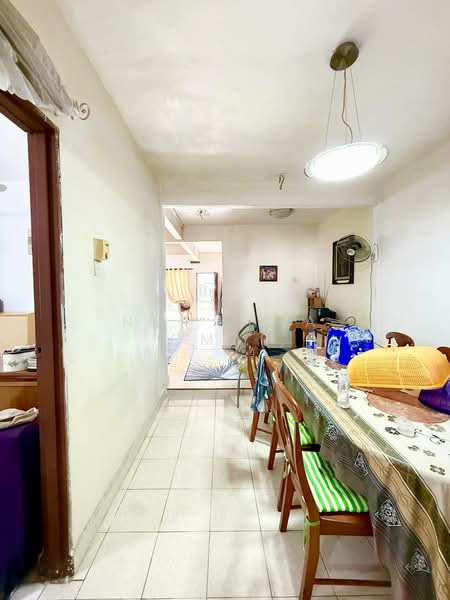 Rumah Teres 2 Tingkat untuk Dijual di Rawang (Selangor) - Nur Alia Omar - Corridor - PropertyGuru.com.my