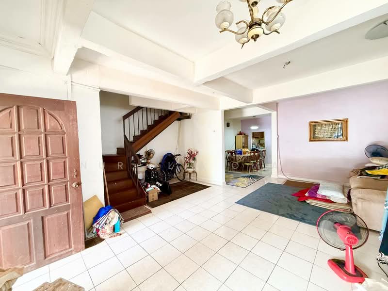 Rumah Teres 2 Tingkat untuk Dijual di Rawang (Selangor) - Nur Alia Omar - Living Room - PropertyGuru.com.my