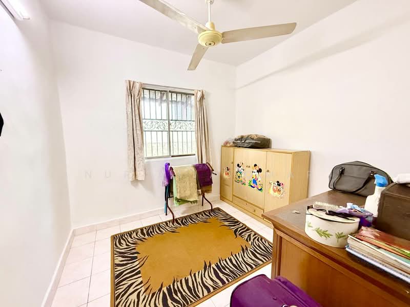 Rumah Teres 2 Tingkat untuk Dijual di Rawang (Selangor) - Nur Alia Omar - Bedroom - PropertyGuru.com.my