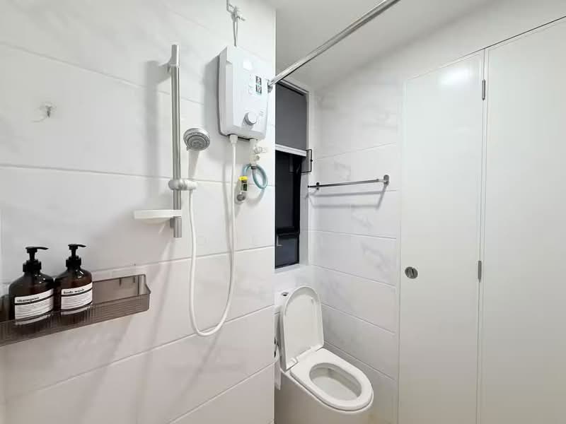 Servis Apartment untuk Dijual di Country Garden Central Park - Jovel Lim - Bathroom - PropertyGuru.com.my