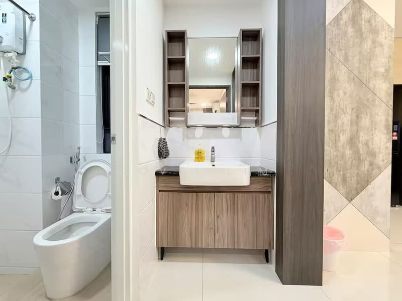 Servis Apartment untuk Dijual di Country Garden Central Park - Jovel Lim - Bathroom - PropertyGuru.com.my