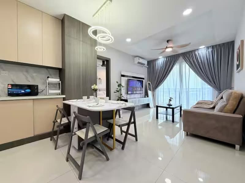 Servis Apartment untuk Dijual di Country Garden Central Park - Jovel Lim - Living Room - PropertyGuru.com.my