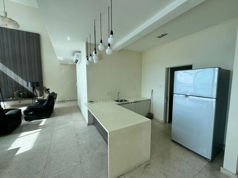 Condominium for Rent at The Peak Vista - Ng Chiew Yok - Living Room - PropertyGuru.com.my