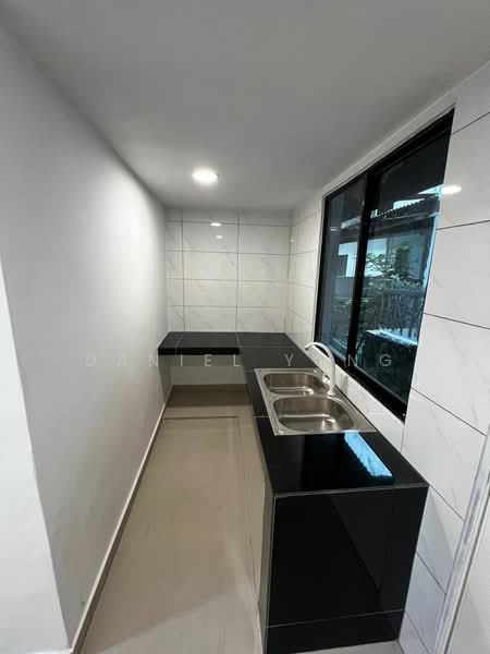 2-storey Terraced House for Sale in Taman Megah Ria (Masai) - Daniel Yong - Kitchen - PropertyGuru.com.my