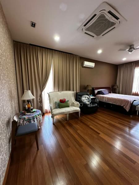 Bungalow for Sale in Petaling Jaya (Selangor) - Norfazilah Binti Mohd Saad - Bedroom - PropertyGuru.com.my