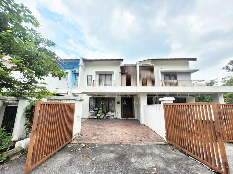 Rumah Teres 2 Tingkat untuk Dijual di Taman Kundang Jaya (Rawang) - Saiful Bahri Abdul Manan - Exterior - PropertyGuru.com.my