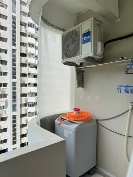 Pangsapuri untuk Disewa di Gambier Heights - Weng Sern - Balcony - PropertyGuru.com.my