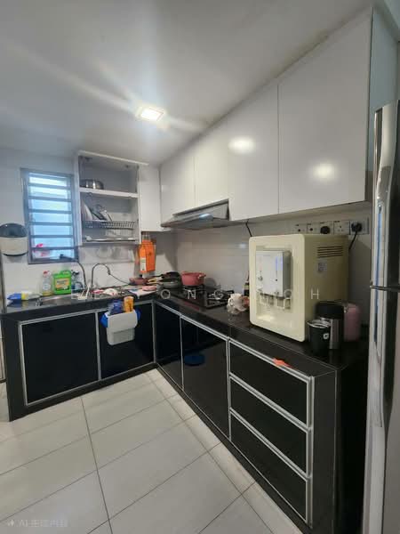 1-storey Terraced House for Sale in Taman Universiti (Skudai) - Ee Fong Toh - Kitchen - PropertyGuru.com.my