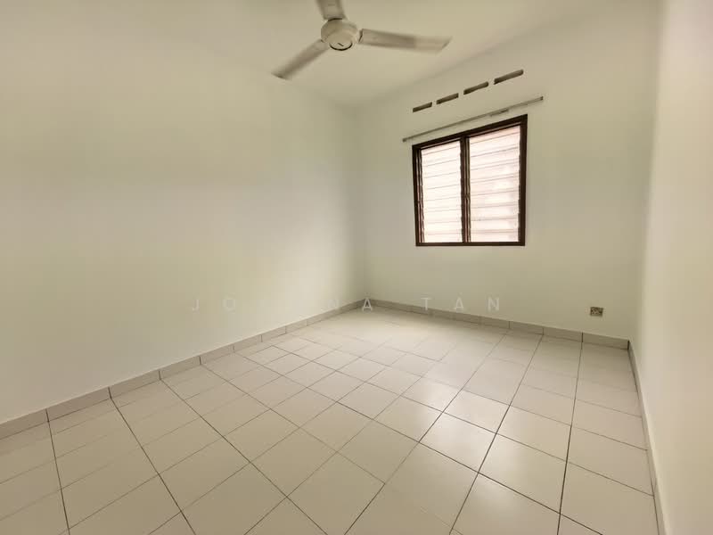 Apartment for Rent at Subang Perdana Goodyear Court 5 - Joanna Tan - Bedroom - PropertyGuru.com.my