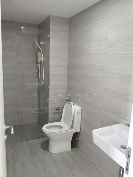 Service Residence for Rent at BeCentral @ i-City - Muhammad Taufeeq - Bathroom - PropertyGuru.com.my