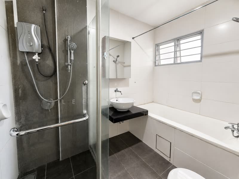 Condominium for Rent at Subang Parkhomes - Lee Jo Surf - Bathroom - PropertyGuru.com.my