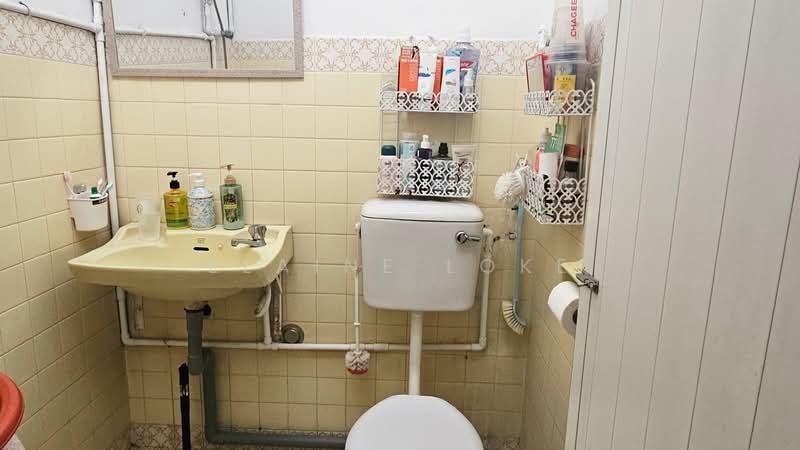 Rumah Teres 2 Tingkat untuk Dijual di Taman Connaught (Cheras) - Elaine Loke - Bathroom - PropertyGuru.com.my