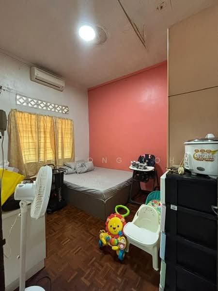 Rumah Teres 1 Tingkat untuk Dijual di Jalan Parit Masjid (Pontian) - Ee Fong Toh - Bedroom - PropertyGuru.com.my