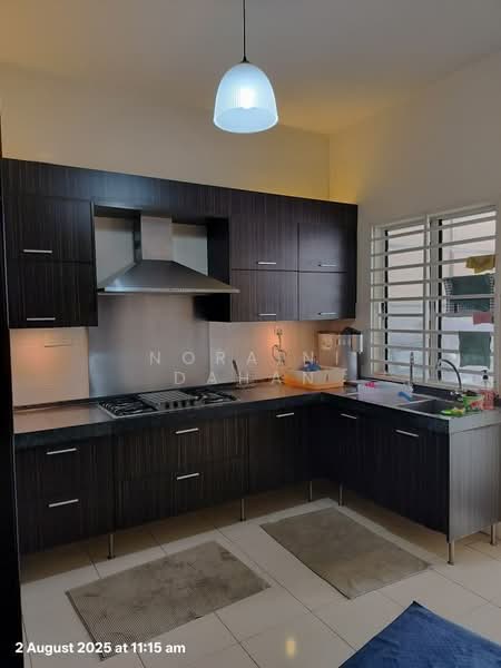 Cluster House for Sale in Sunway Alam Suria (Shah Alam) - Noraini Dahan - Kitchen - PropertyGuru.com.my