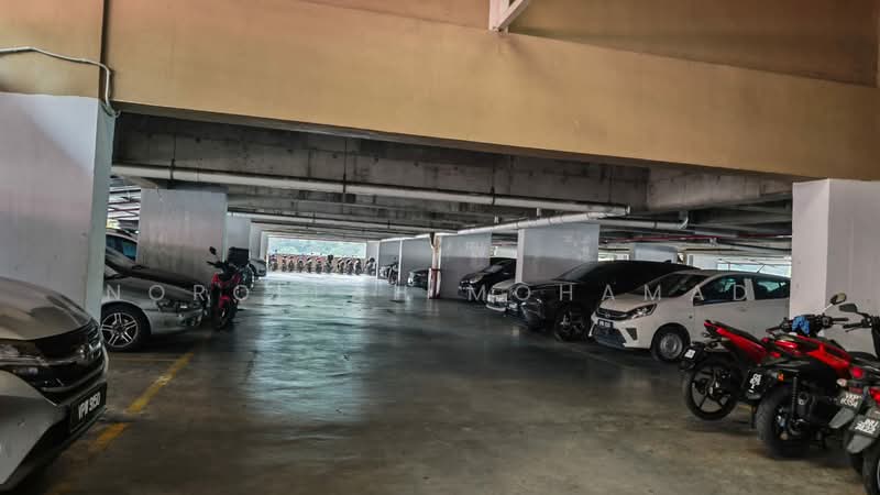 Pangsapuri untuk Dijual di Taman Batu Caves - NOROLLAH MOHAMAD - Car Park - PropertyGuru.com.my