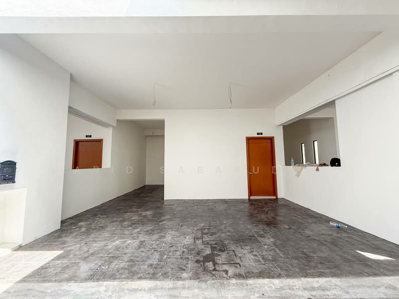 4-storey Terraced House for Sale in Damansara Perdana (Selangor) - Abid Sabarudin - Entrance - PropertyGuru.com.my