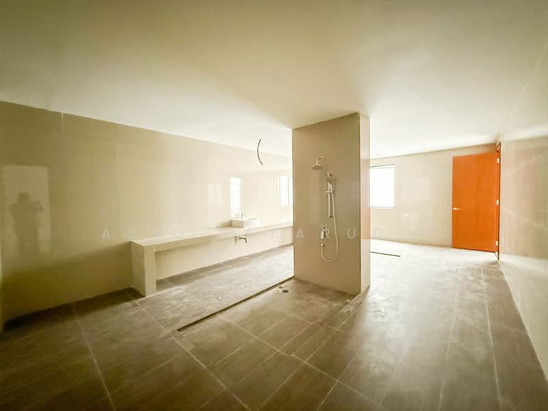 4-storey Terraced House for Sale in Damansara Perdana (Selangor) - Abid Sabarudin - Bathroom - PropertyGuru.com.my