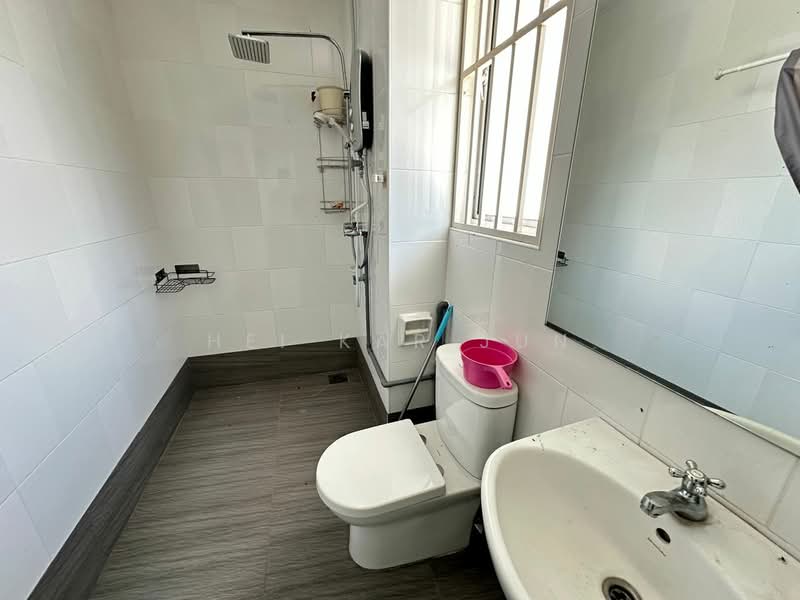 Terraced House for Sale in Bandar Teknologi Kajang (Kajang) - Hei Kar Jun - Bathroom - PropertyGuru.com.my
