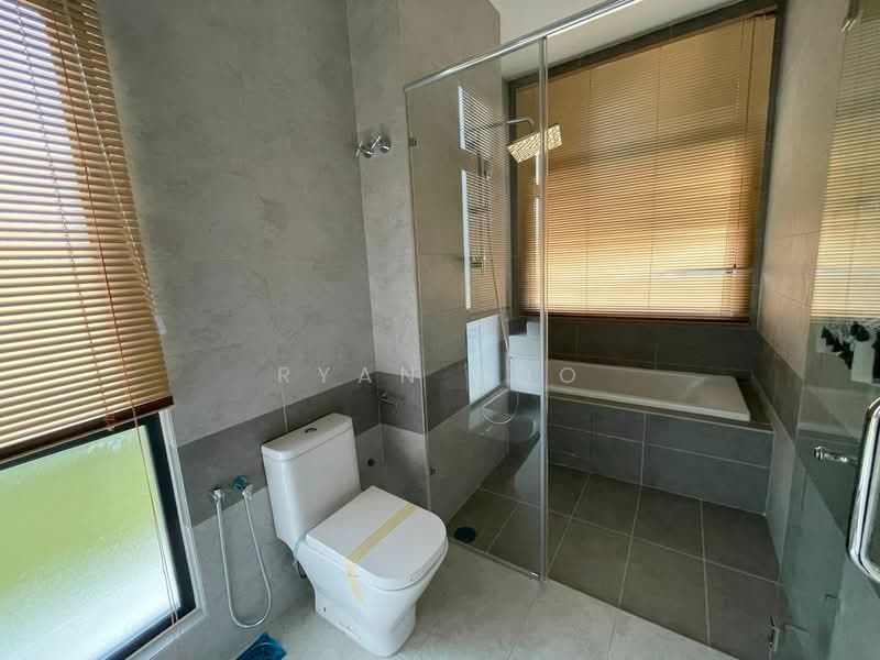 Bungalow for Rent in Sungai Buloh (Selangor) - Ryan Soo - Bathroom - PropertyGuru.com.my