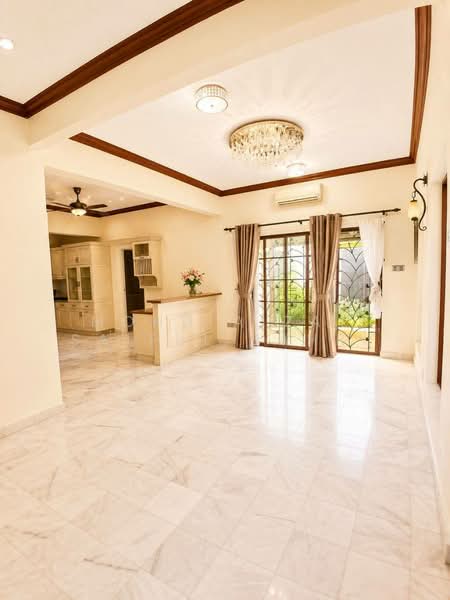 Rumah Banglo untuk Dijual di Ampang Jaya (Ampang) - Mohd Aizat Saiful Bahri - Living Room - PropertyGuru.com.my