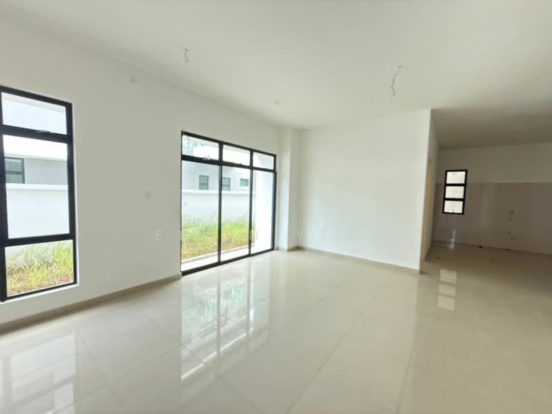 Cluster House for Sale in Johor Bahru (Johor) - Ellen Yeap - Living Room - PropertyGuru.com.my