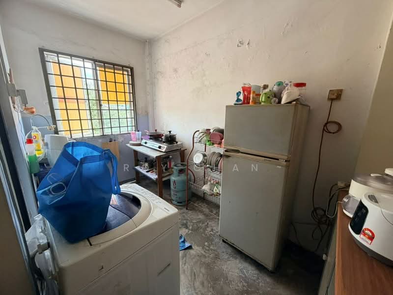 Flat for Sale at Taman Jaya Mas Flat - Roy Chan - Kitchen - PropertyGuru.com.my