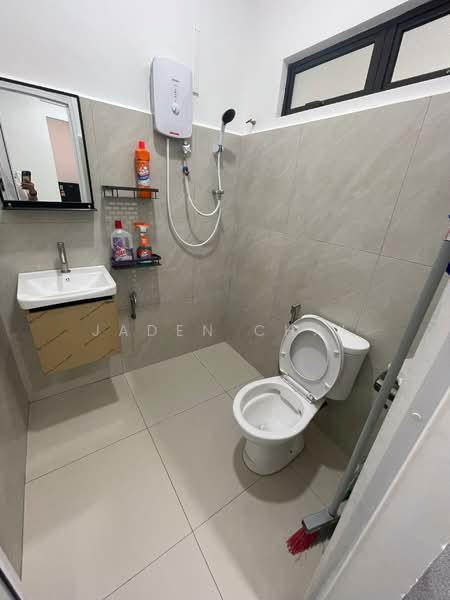 2-storey Terraced House for Rent in Taman Sri Tebrau (Johor Bahru) - Jaden Chai - Bathroom - PropertyGuru.com.my