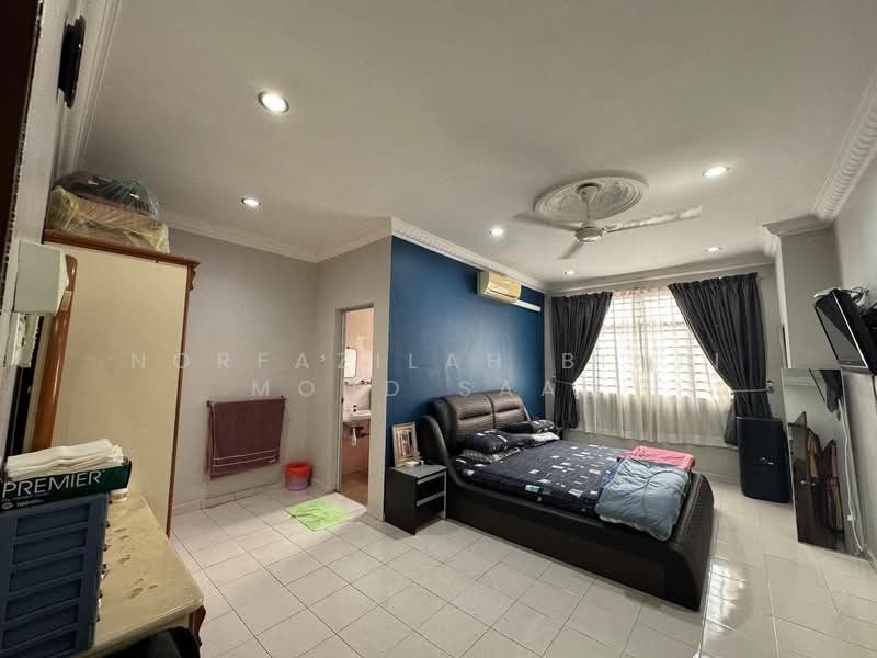 Rumah Teres 2 Tingkat untuk Dijual di Seksyen 23 (Shah Alam) - Norfazilah Binti Mohd Saad - Bedroom - PropertyGuru.com.my