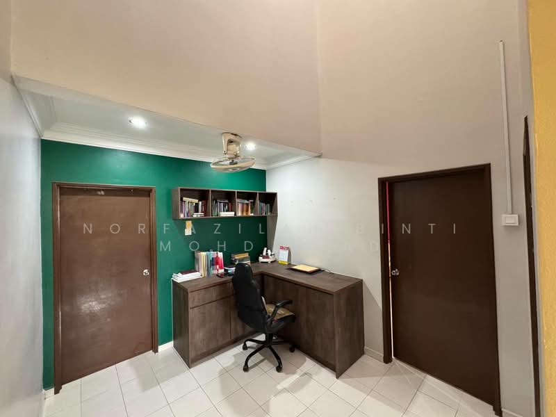 Rumah Teres 2 Tingkat untuk Dijual di Seksyen 23 (Shah Alam) - Norfazilah Binti Mohd Saad - Study - PropertyGuru.com.my