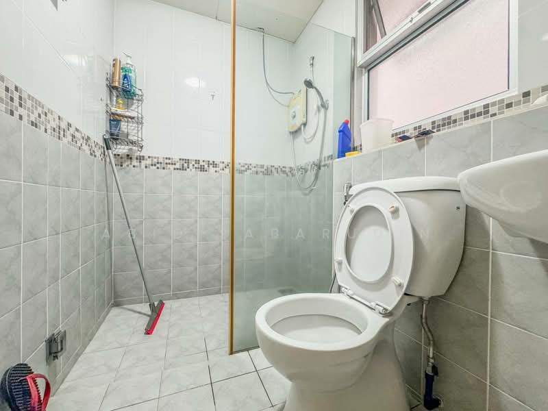 Condominium for Sale at Seri Maya Condominium - Abid Sabarudin - Bathroom - PropertyGuru.com.my