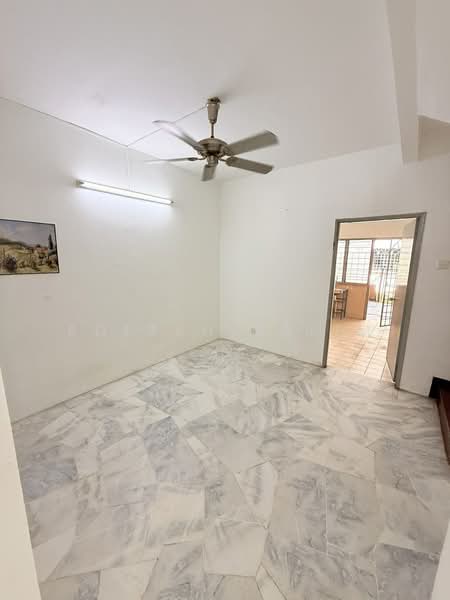 Rumah Teres 2 Tingkat untuk Dijual di Taman Wawasan (Puchong) - Adibah Salim - Interior - PropertyGuru.com.my