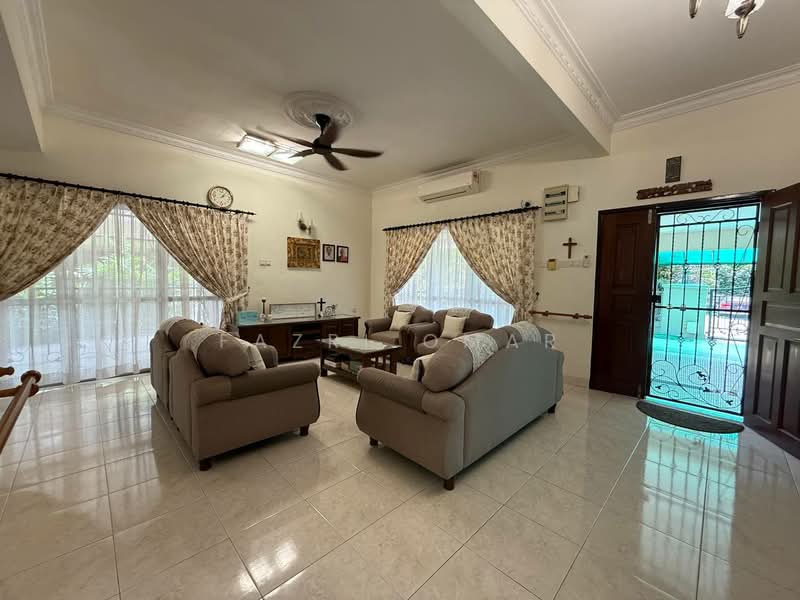 Semi-Detached House for Sale in Taman Setia 2 (Balakong) - Fazri Omar - Living Room - PropertyGuru.com.my